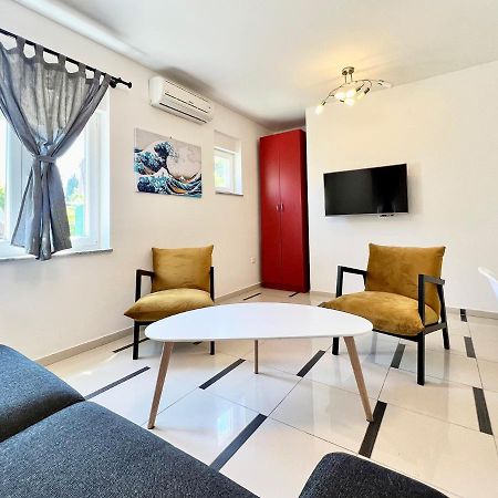 B88 Apartments - Vila Palma スベティ・フィリップ・イ・ヤコブ エクステリア 写真