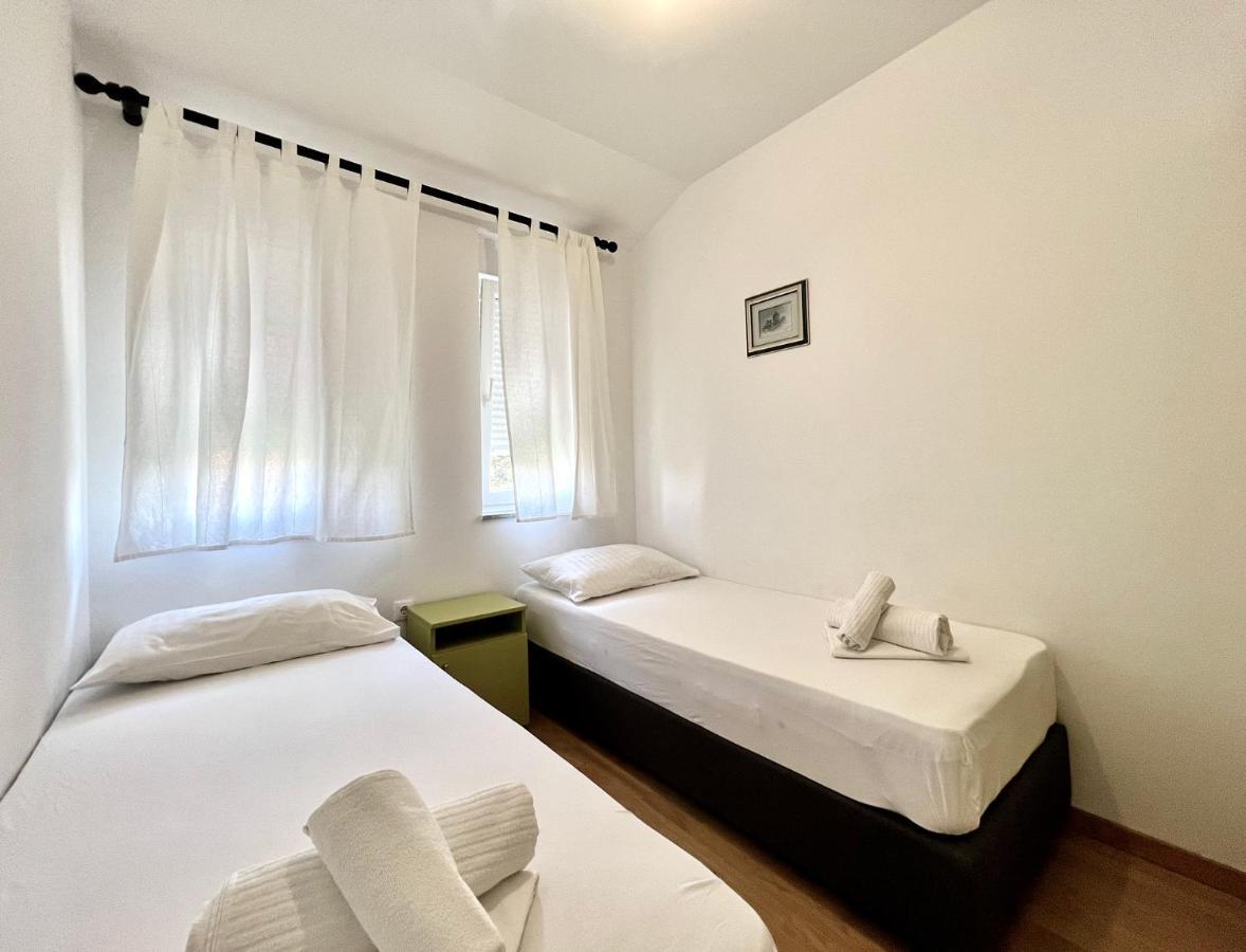 B88 Apartments - Vila Palma スベティ・フィリップ・イ・ヤコブ エクステリア 写真
