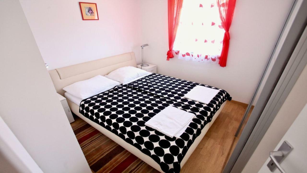 B88 Apartments - Vila Palma スベティ・フィリップ・イ・ヤコブ エクステリア 写真